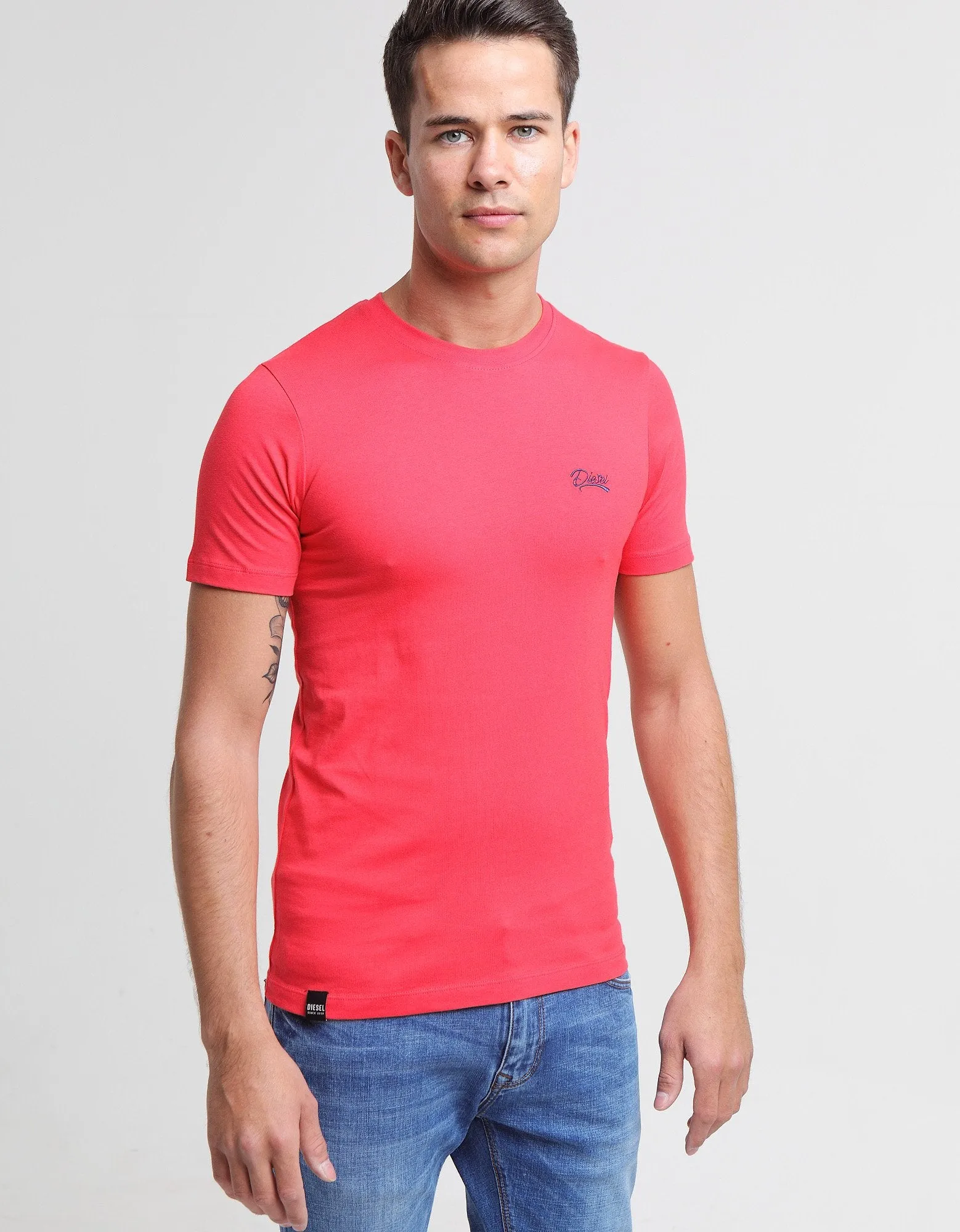 Basic Scott O Neck Tee Poinsettia Red