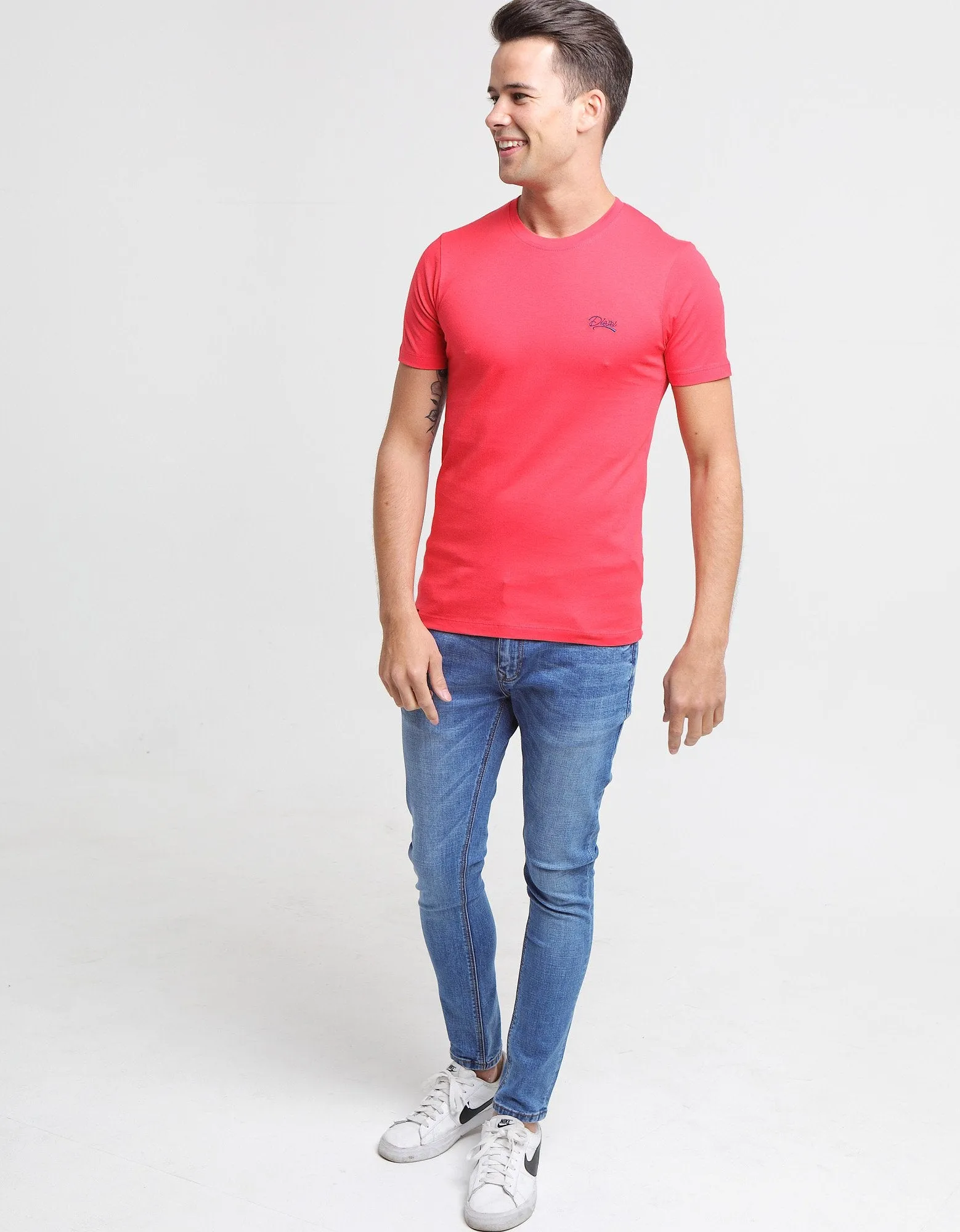 Basic Scott O Neck Tee Poinsettia Red